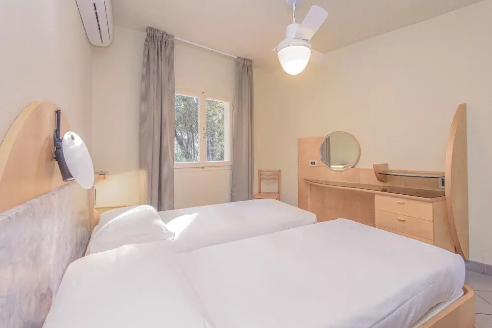 Residence with private beach in San Vincenzo