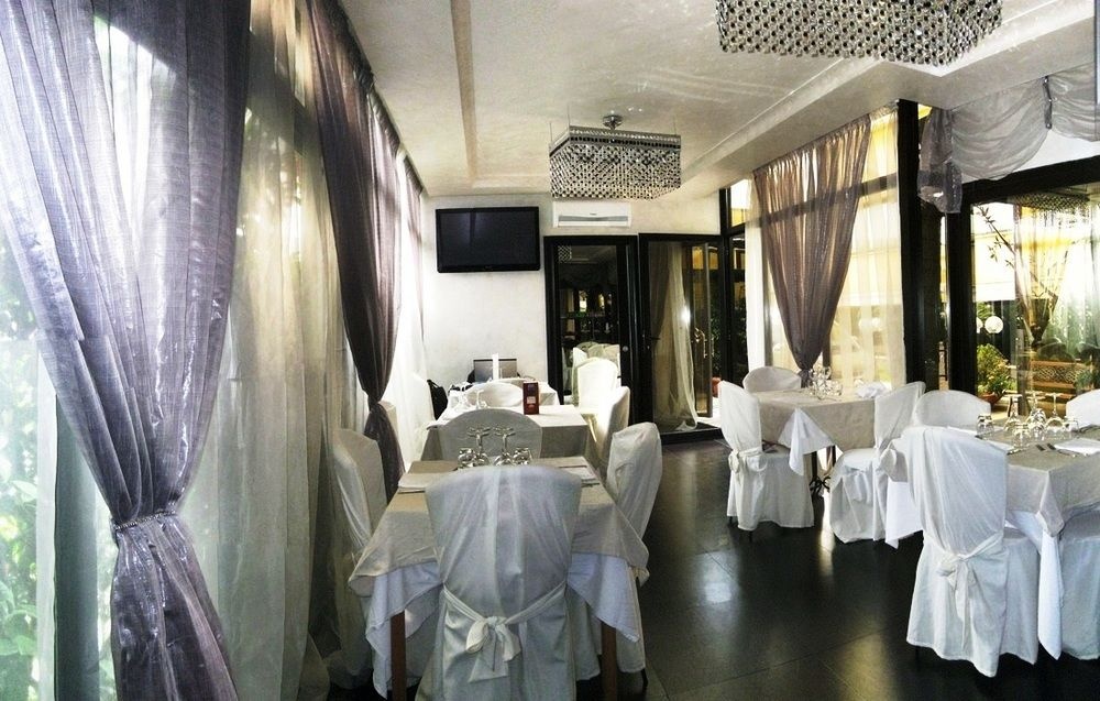 Meeting Hotel