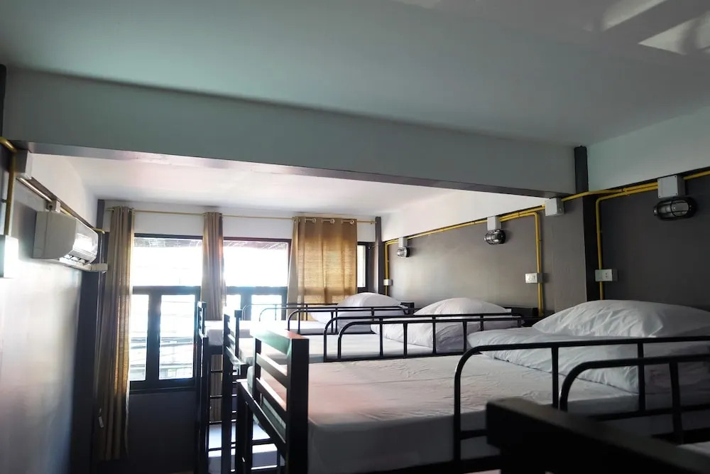 BOB House Khaosan - บ็อบเฮ้าท์ ข้าวสาร