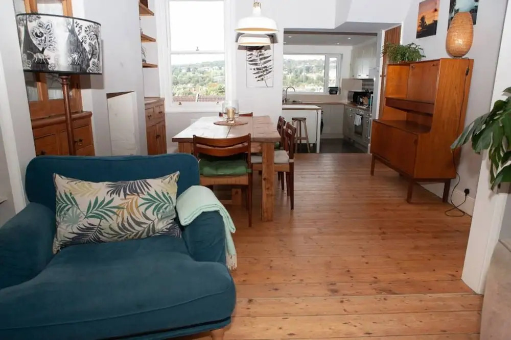 Splendid 3 Bedroom House Near Roman Bath