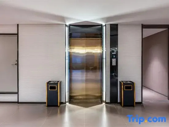 Homeinn Selected Hotel (Zhaotong Zhenxiong Yilian International Trade City)