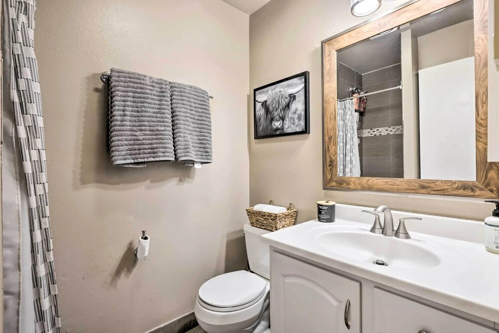 Chic Condo: Steps to Beaver Creek Ski Slopes!