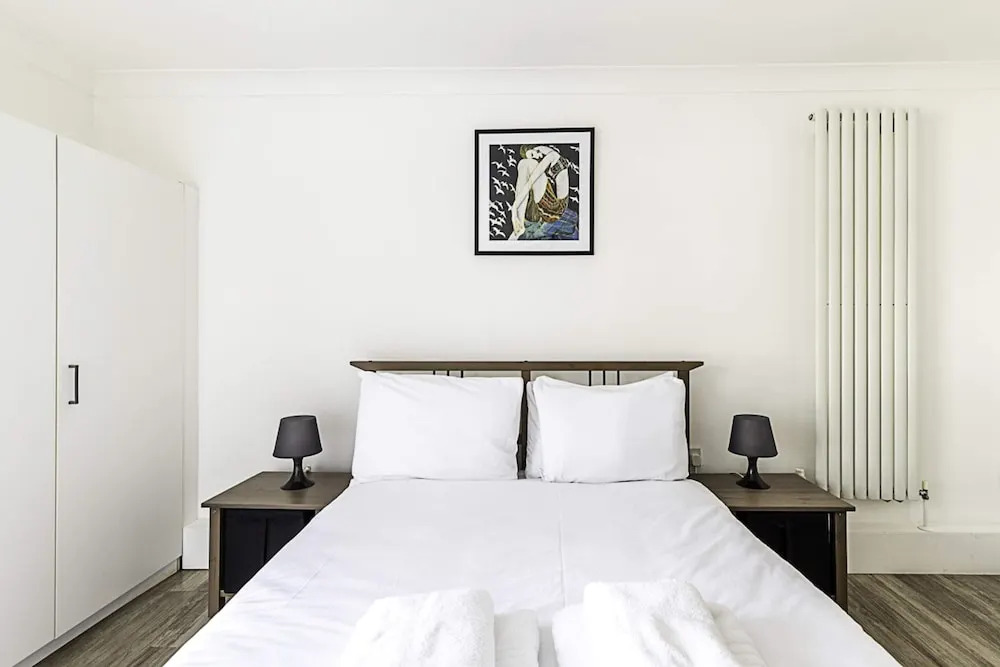 Cosy Angel Flat: Tube Nearby, Stunning Views!