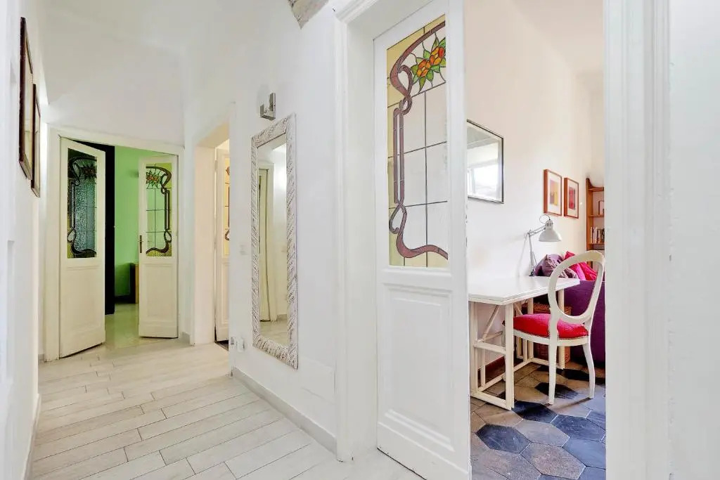 Large flat 30min Colosseo