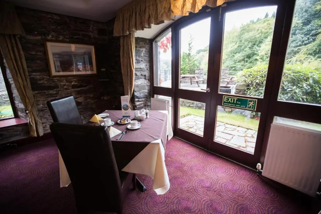 Whitewater Hotel & Spa