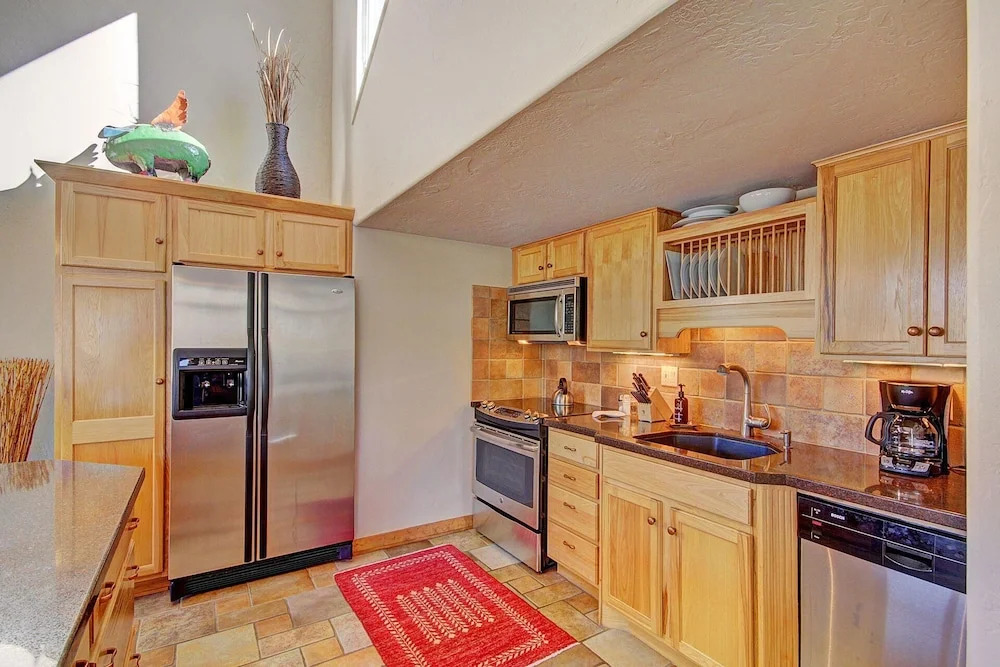 401 Creekside Townhome