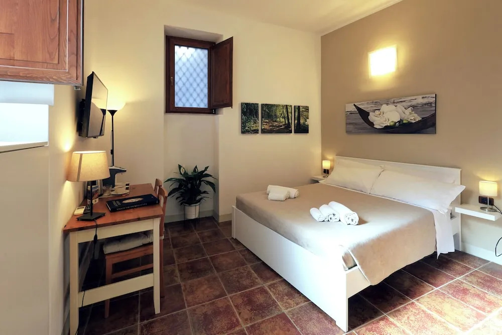 Cataneasy Rooms