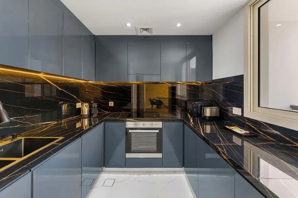 Marco Polo - Chic 1 BR with 2 balconies | Marina Views & Tram