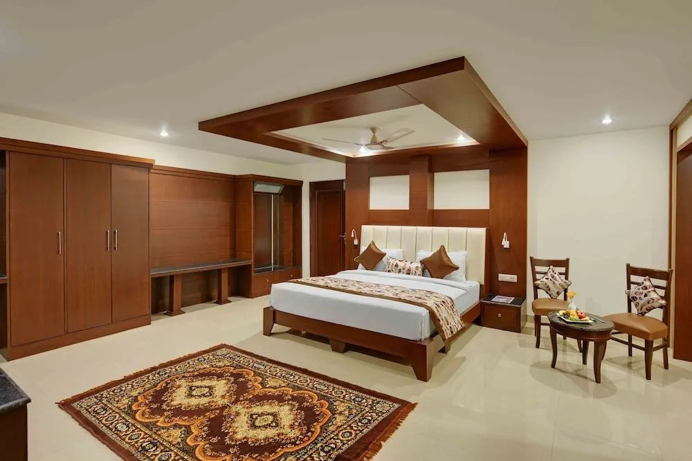 The Prince - A Lake Facing Resort and Spa