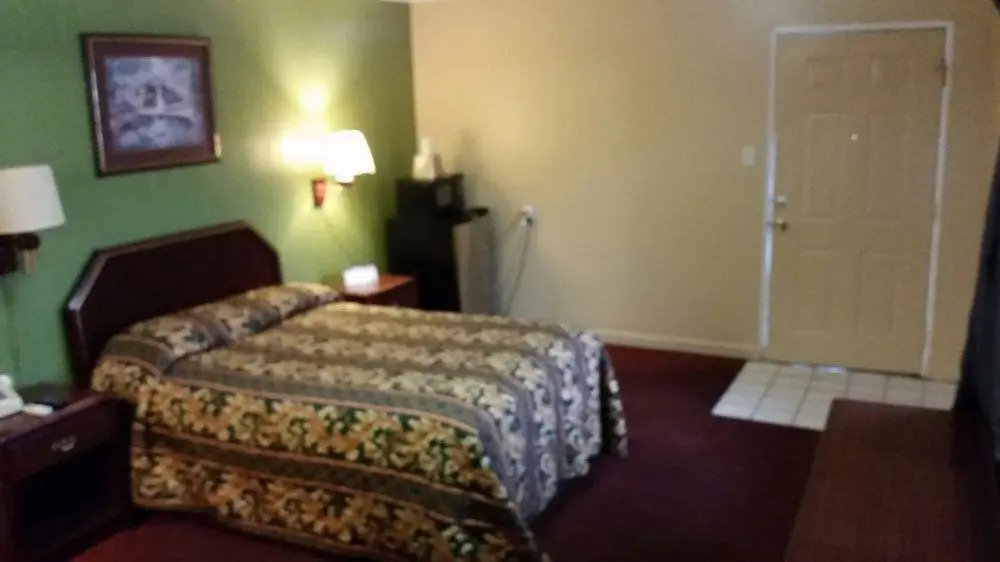 Fairway Inn