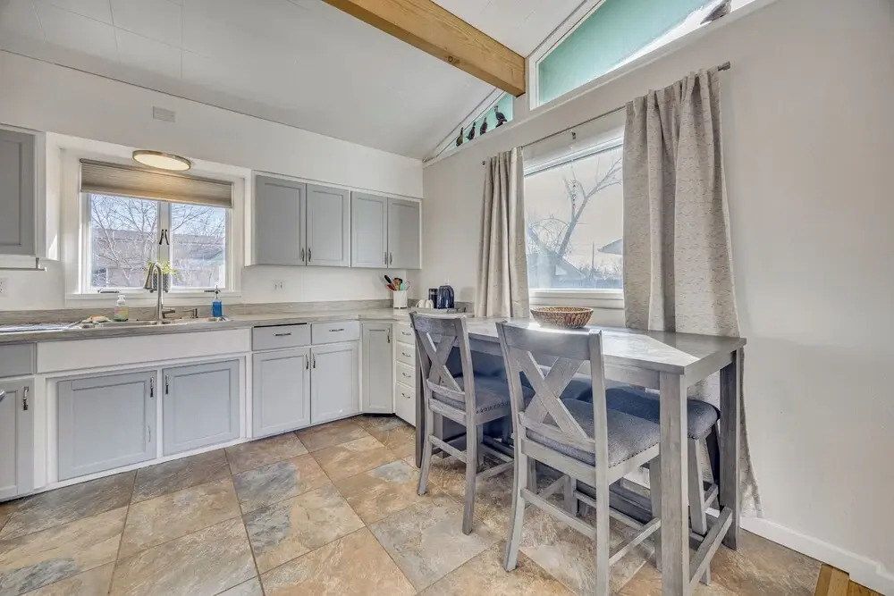 4 Mi to Riverwalk & CSU Pueblo! Home w/ Sunroom