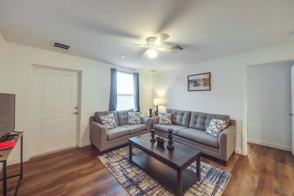 Labelle Apartment, Close to Parks!