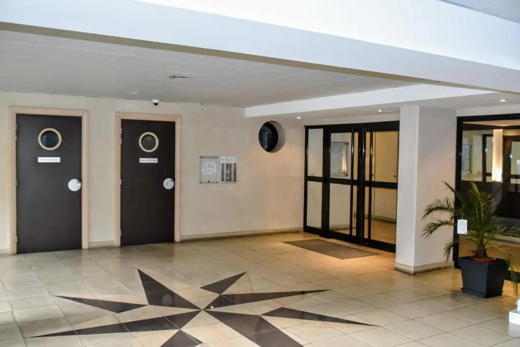 Spacious Luxury apt, 12 min walk to Croisette beach and Conf Centre
