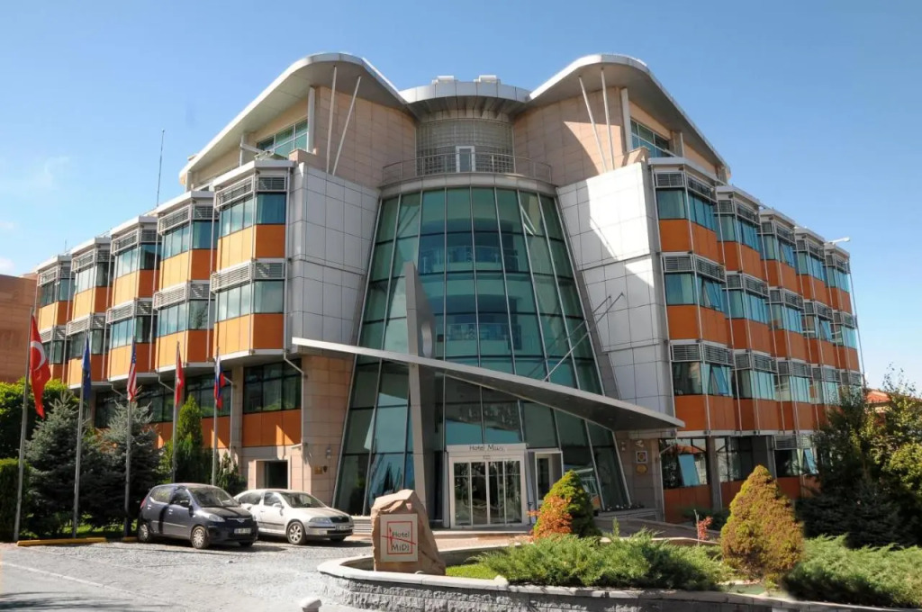 Hotel Midi