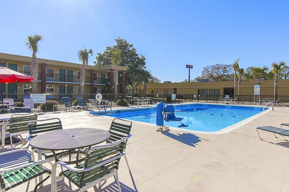 Rodeway Inn Airport