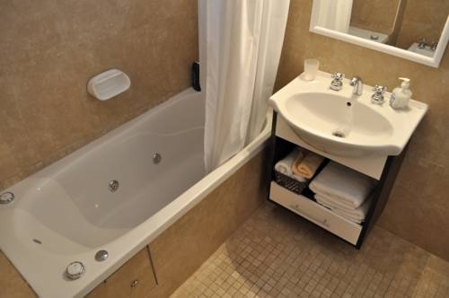 Cimma Suites Apart-Hotel