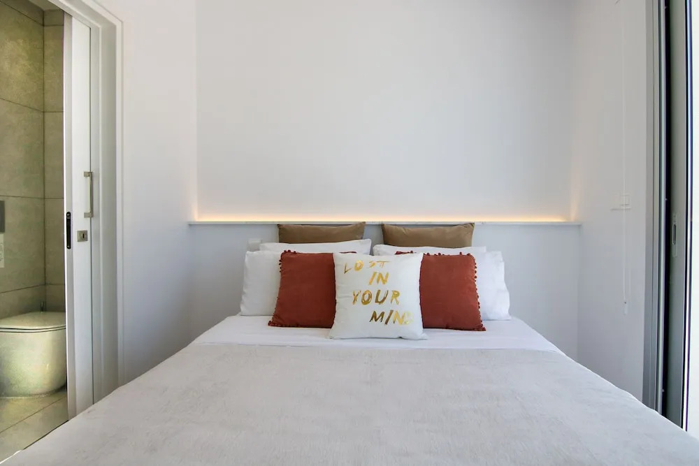 Phaedrus Living: Seaside Deluxe Flat Harbour 112