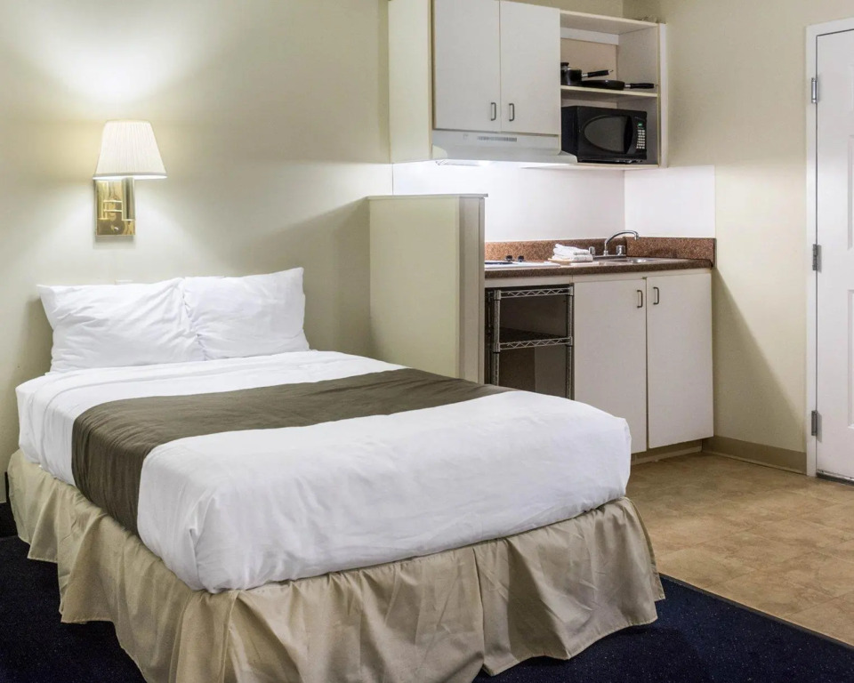 Studio 6 Extended Stay - Hampton, VA - Langley AFB Area