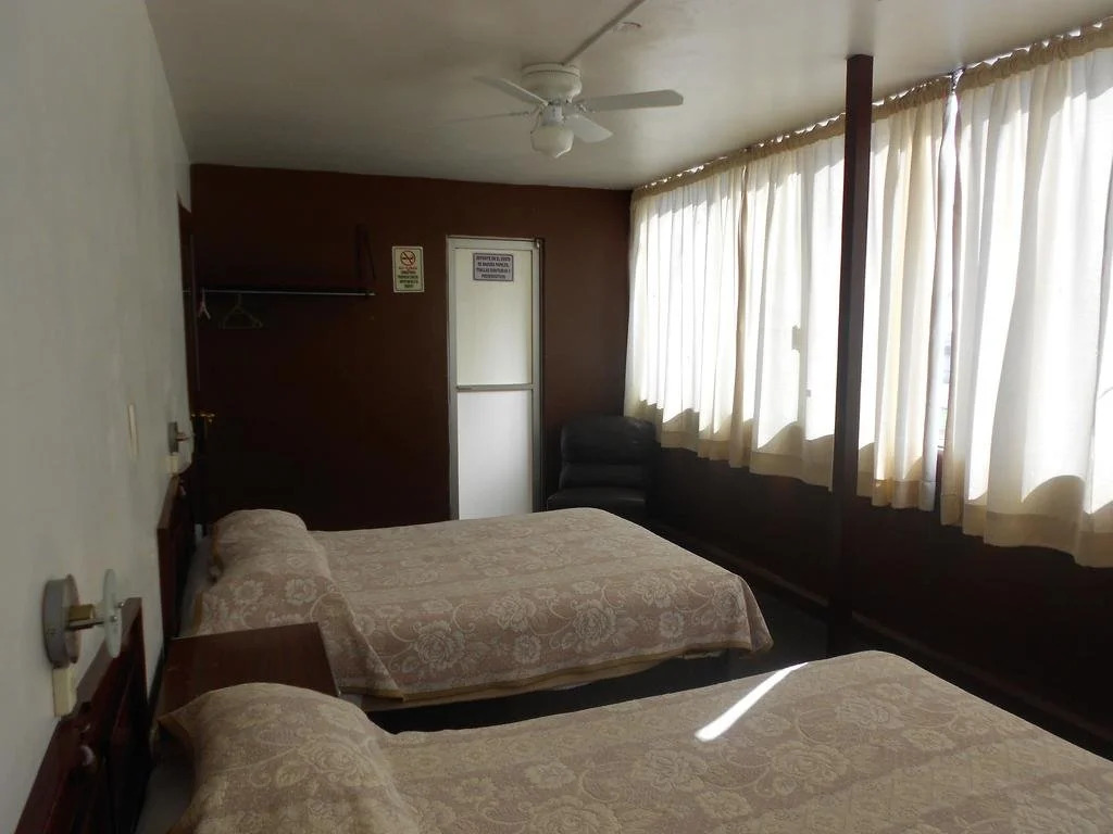 Hotel Regis
