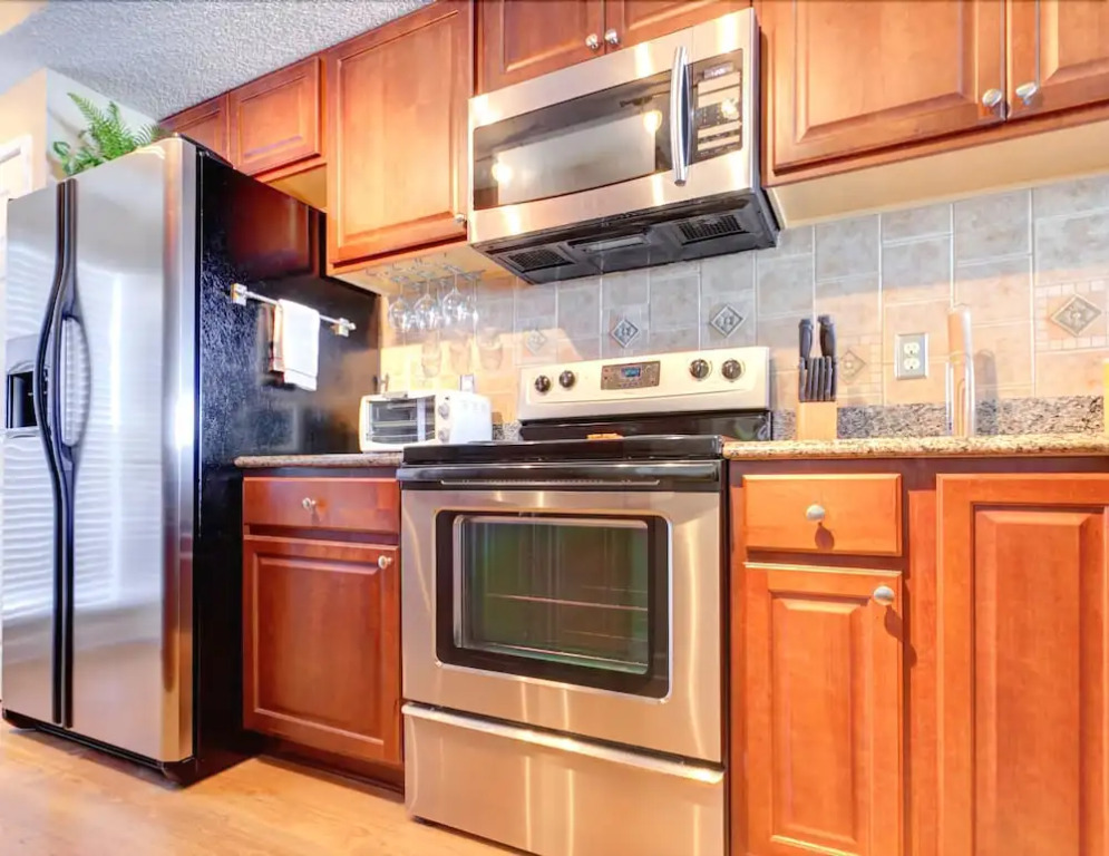 Surfside Six E - Two Bedroom Condo