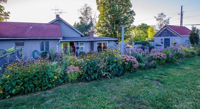 The Inn at Charlotte Bed and Breakfast