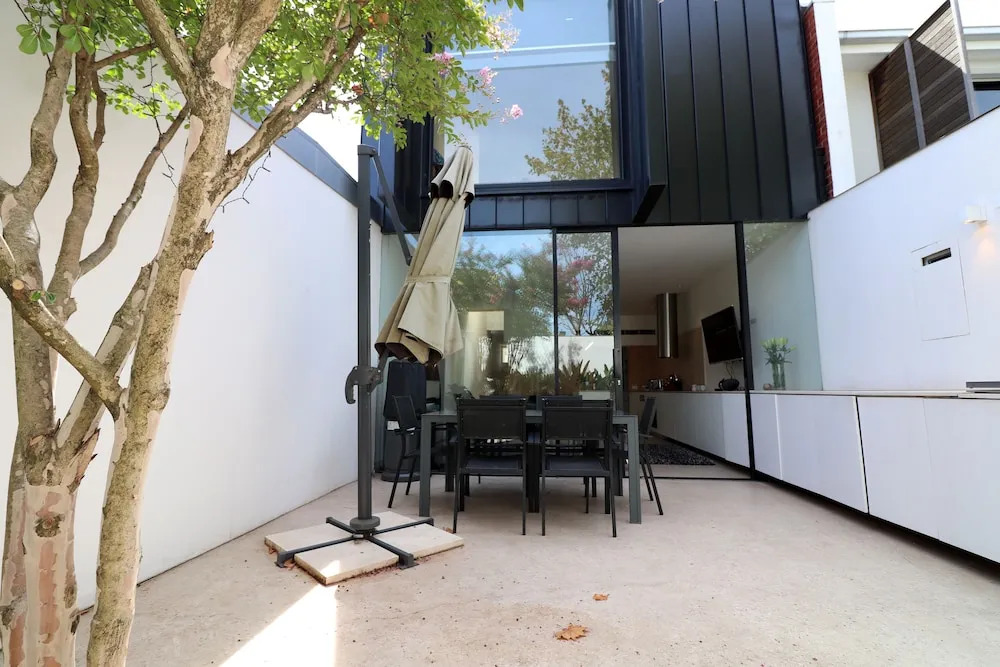 Inspired Designer Carlton North Terrace - Rejuvenate Stays
