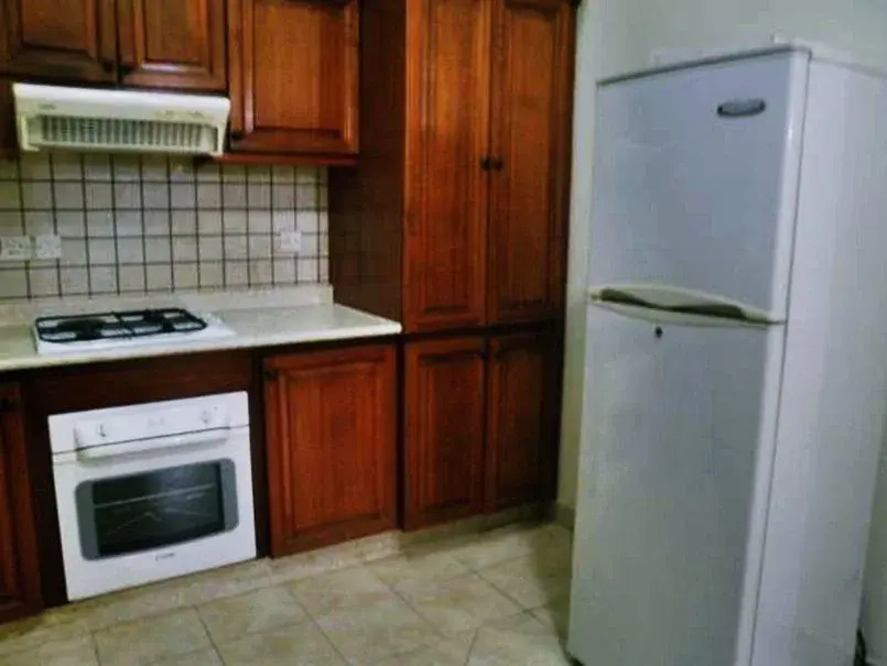 Euro Plaza Apartments