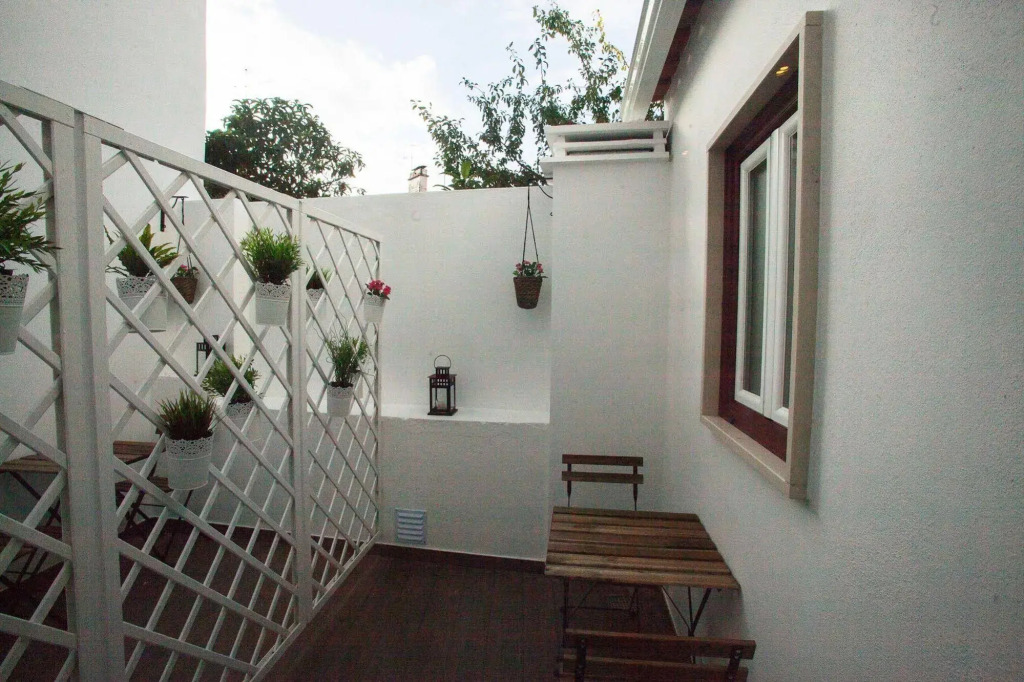 Thomar Story - Guest House