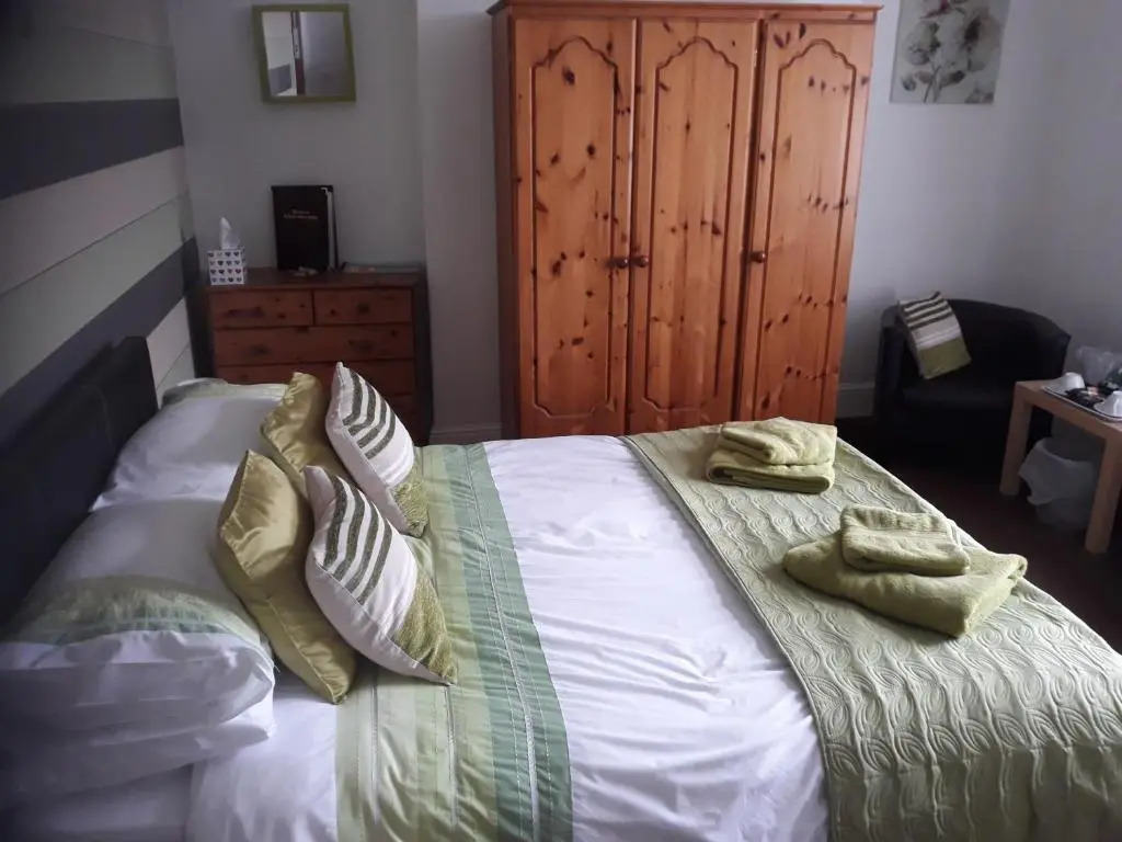 Glenavon Guest House