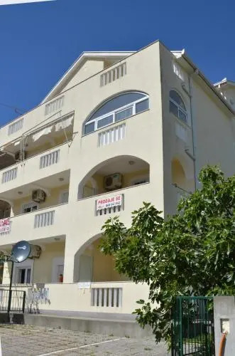 Apartmani Mirjana