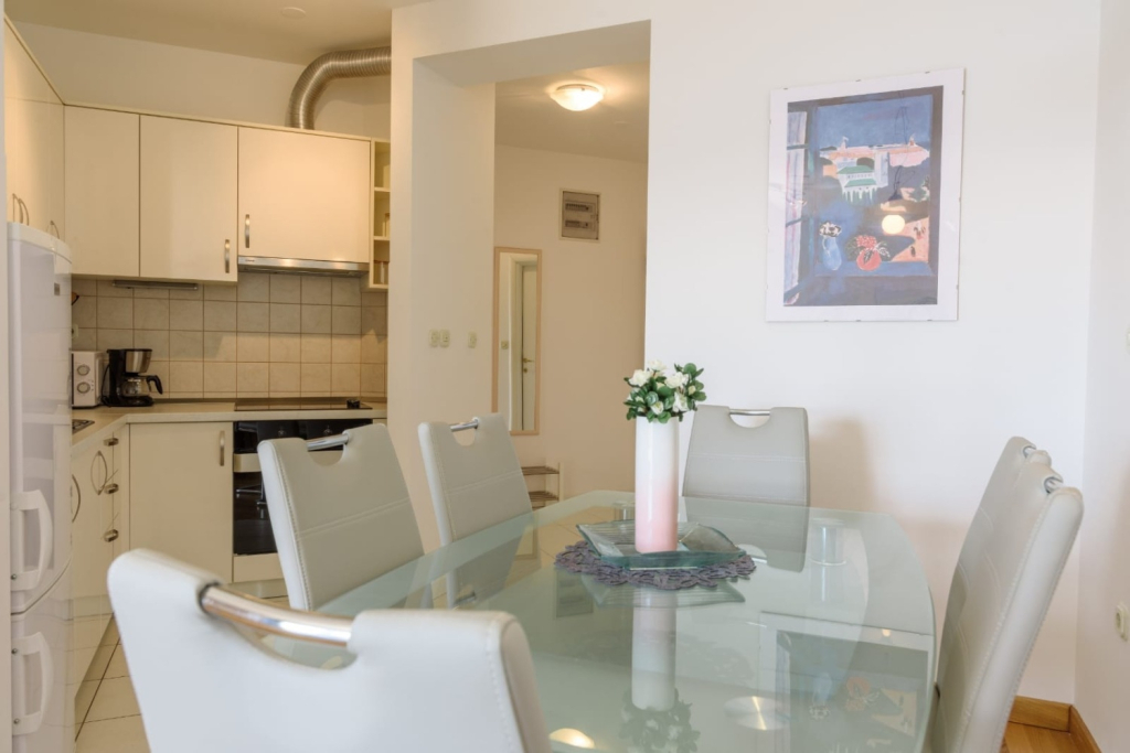 Apartment Pery - 2 bedroom sea view apartment: A1 Trogir, Riviera Trogir