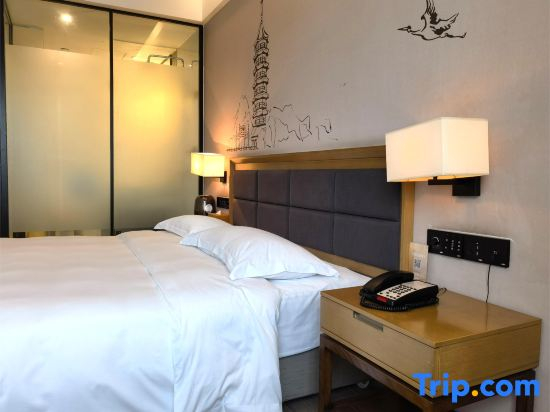 Huayue Hotel