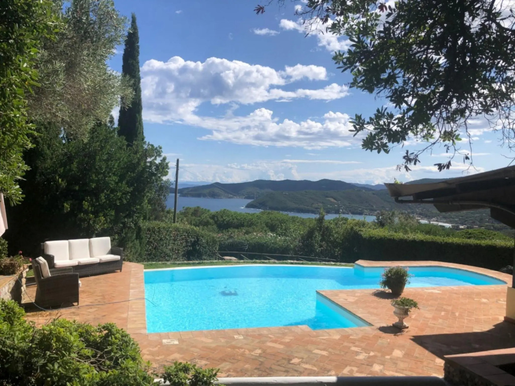 Incredible Villa Palmaiola overlooking the Gulf, Pool and large open spaces-VILLA PALMAIOLA