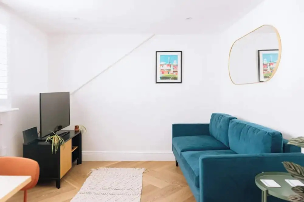 Sleek 1BD Flat 5 Mins From City Centre - Brighton