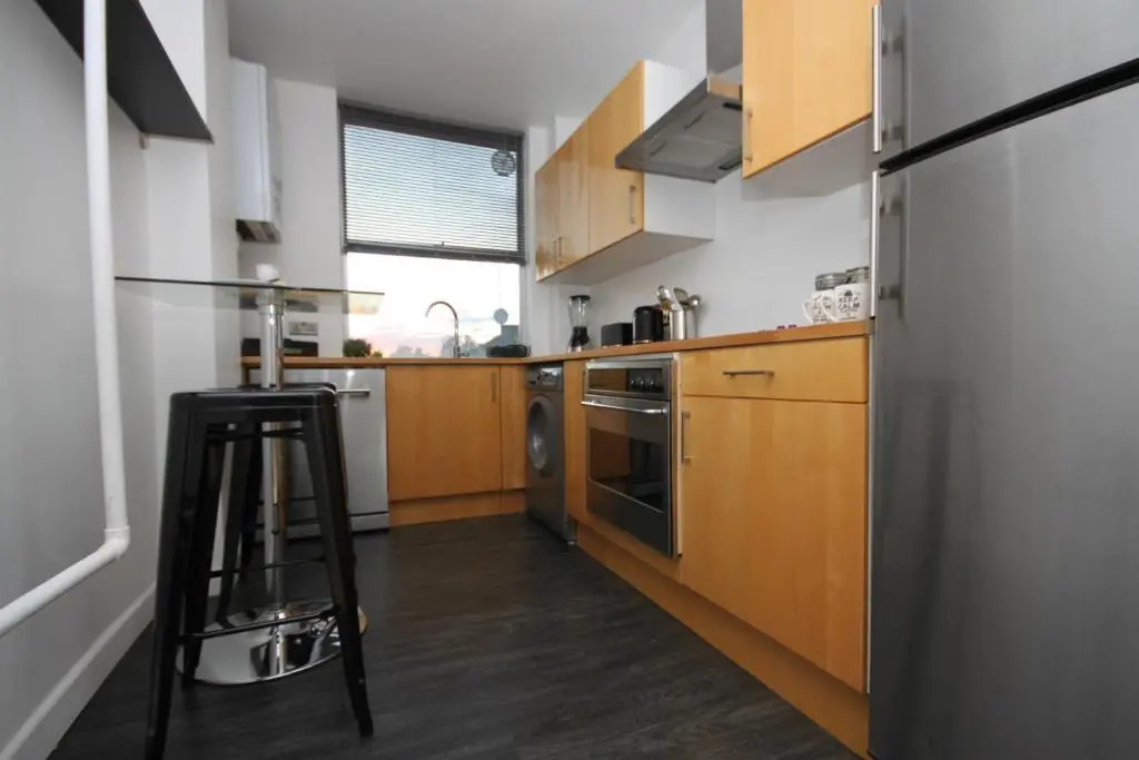 Camden Town Spacious 2 Bedroom Apartment - Sleeps 5 guests!