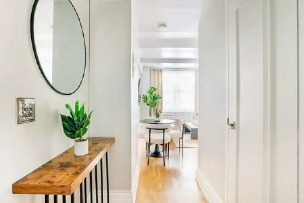 73-208 New 2BR 2bath UWS Doorman Gym