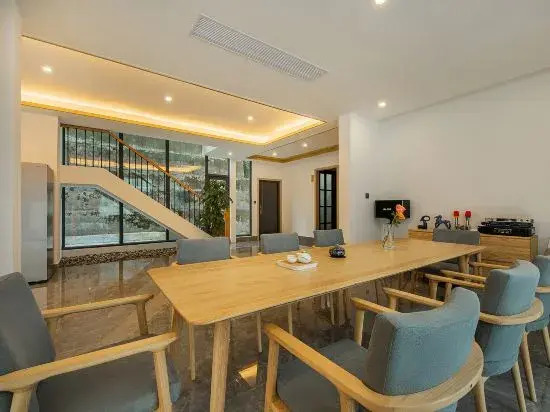Yunshang Grassland Anji Suxi Landscape Homestay
