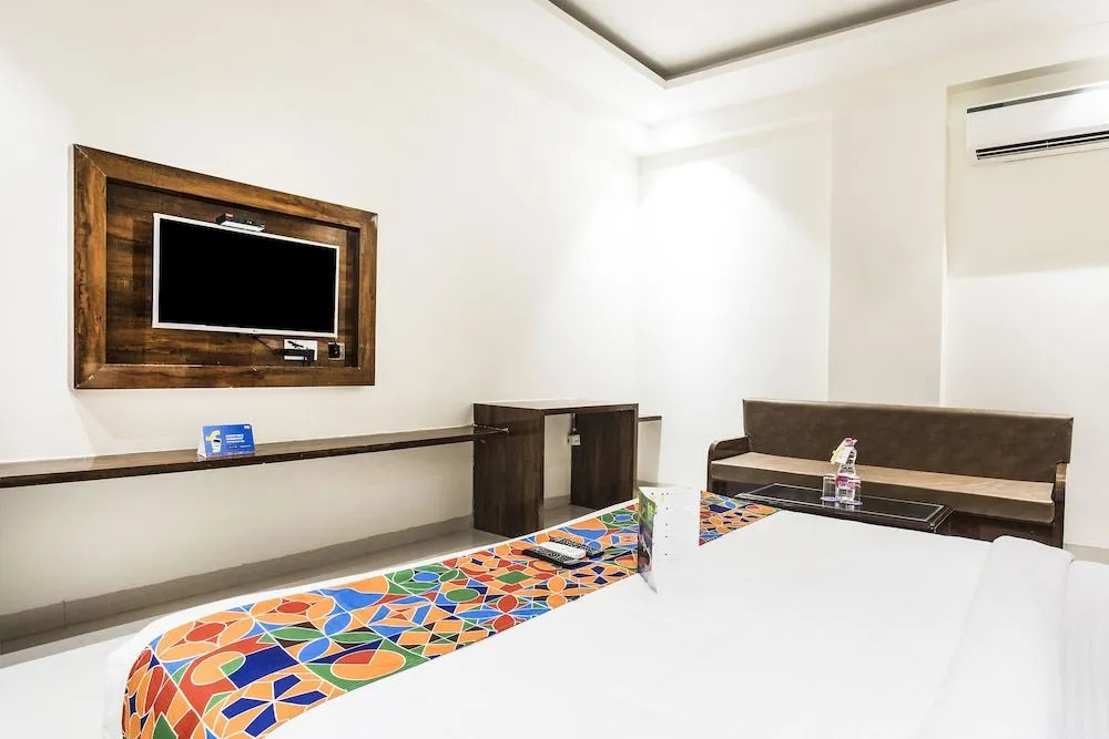 FabHotel Gross inn Suites