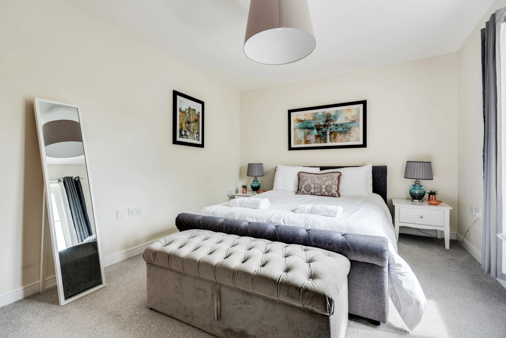 Modern 2 Bedroom Apartment in Popular Jericho