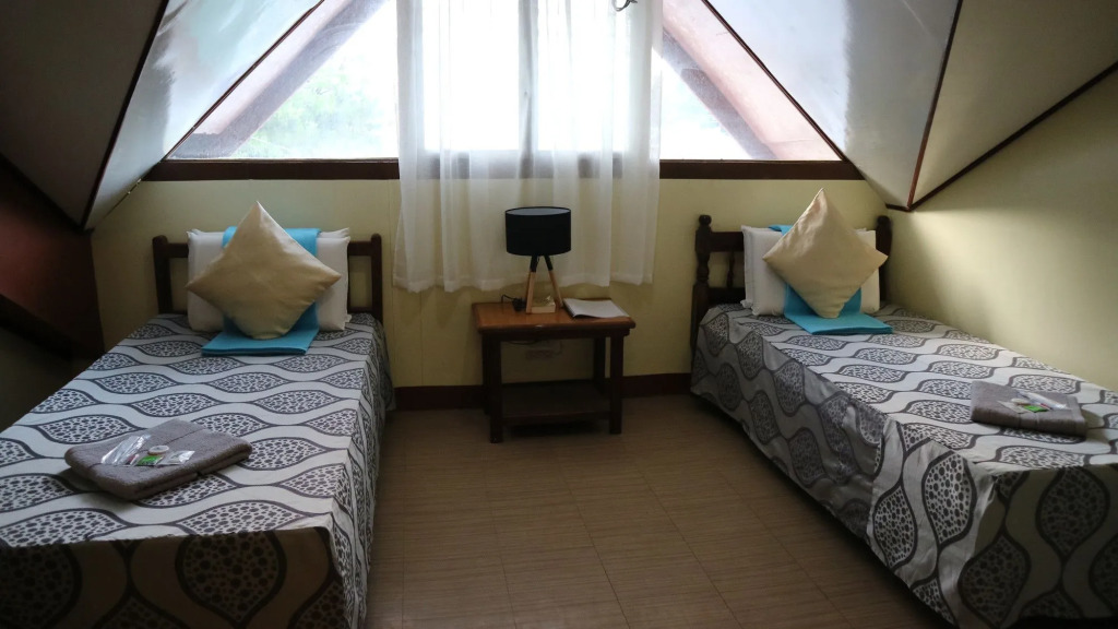 Lolo Oyong Pension House