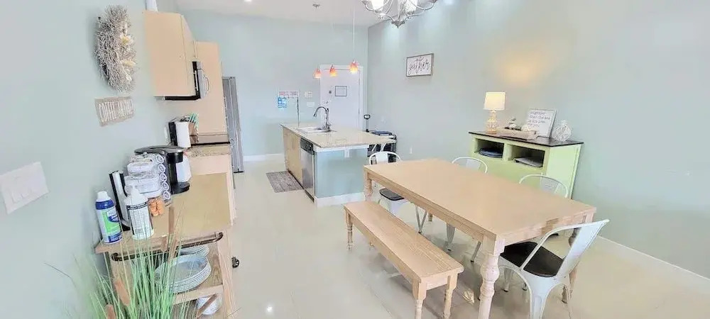 La Isla F102