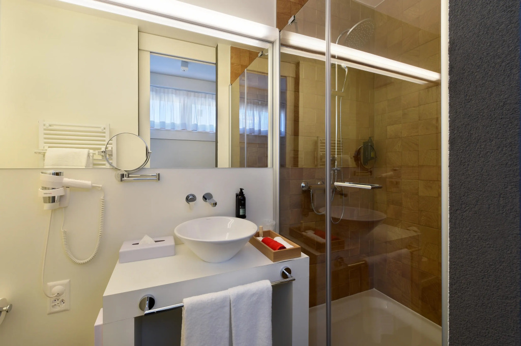 Home Swiss Hotel