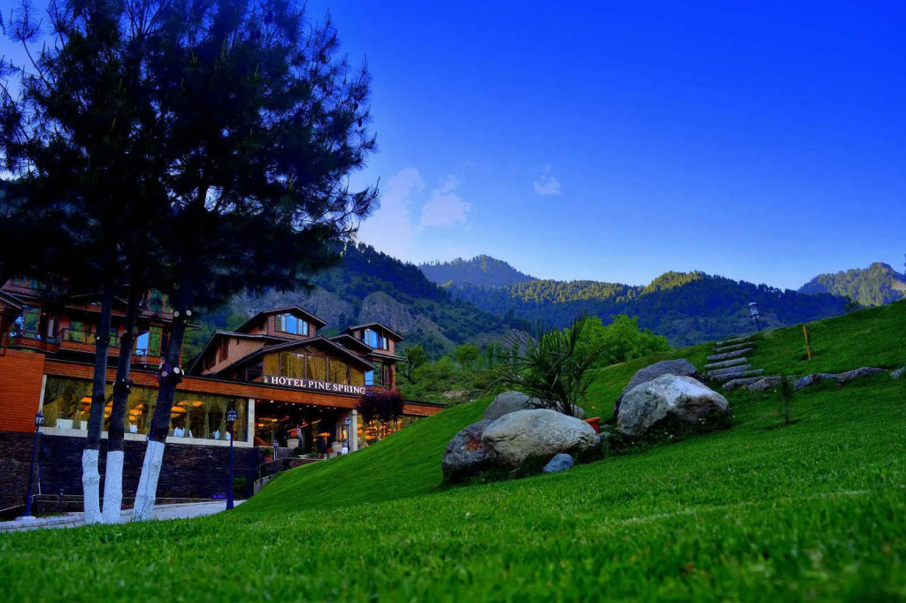 Hotel Pine Spring Pahalgam