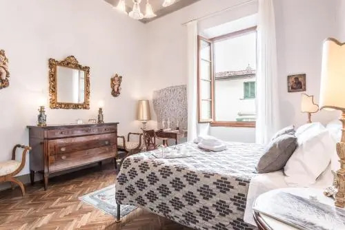 An amazing apartment in Oltrarno