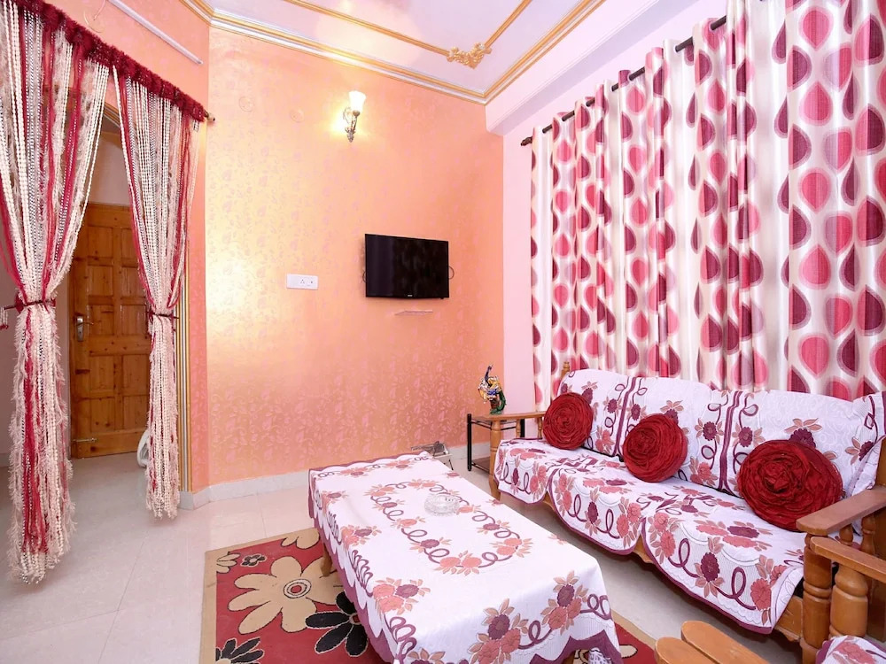 OYO 11738 Home Cozy 2BHK Bhattakufar