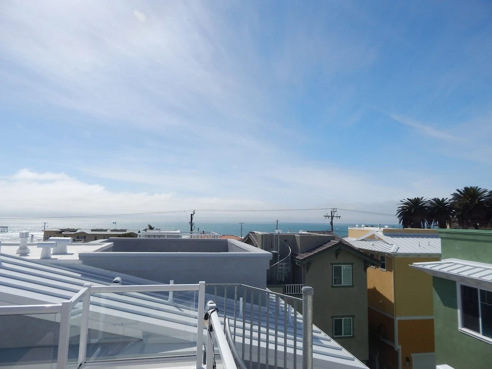 330 San Luis Street