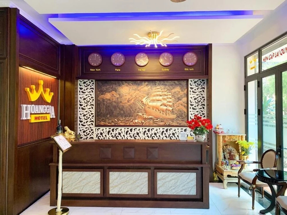 Hoàng gia HOTEL