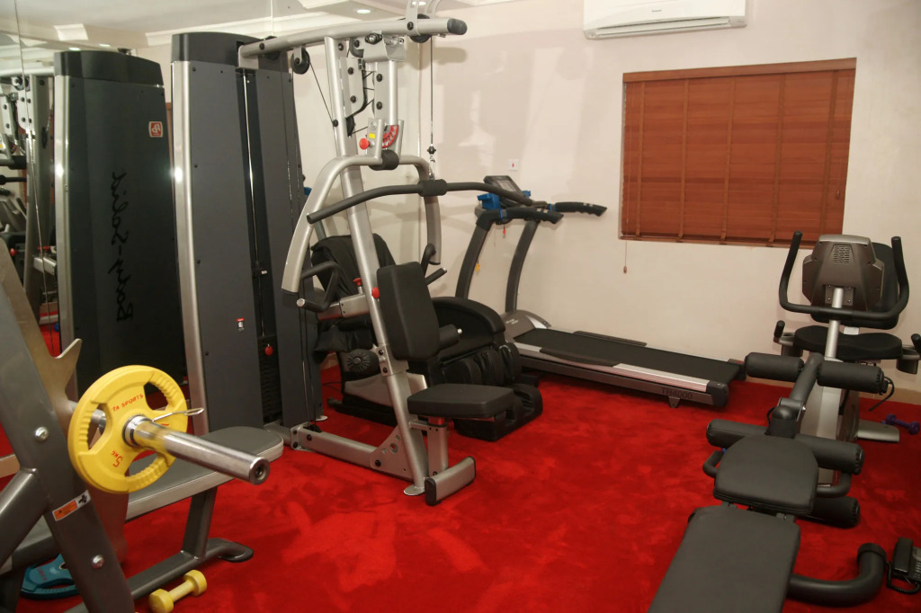 Отель Ellis Suites Limited