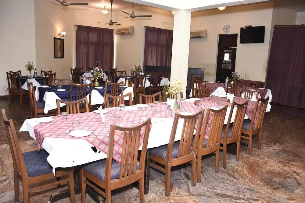 Modipur Hotel