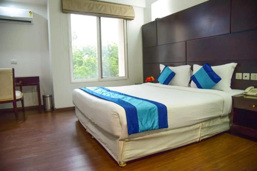 Azurra Hotels